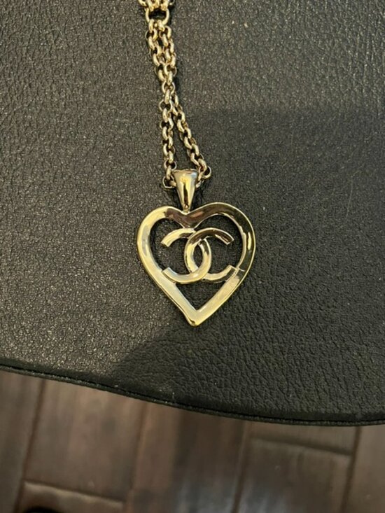 Chanel Gold CC Heart Chain Necklace Belt Convertible 33” Champagne Gold main image 10